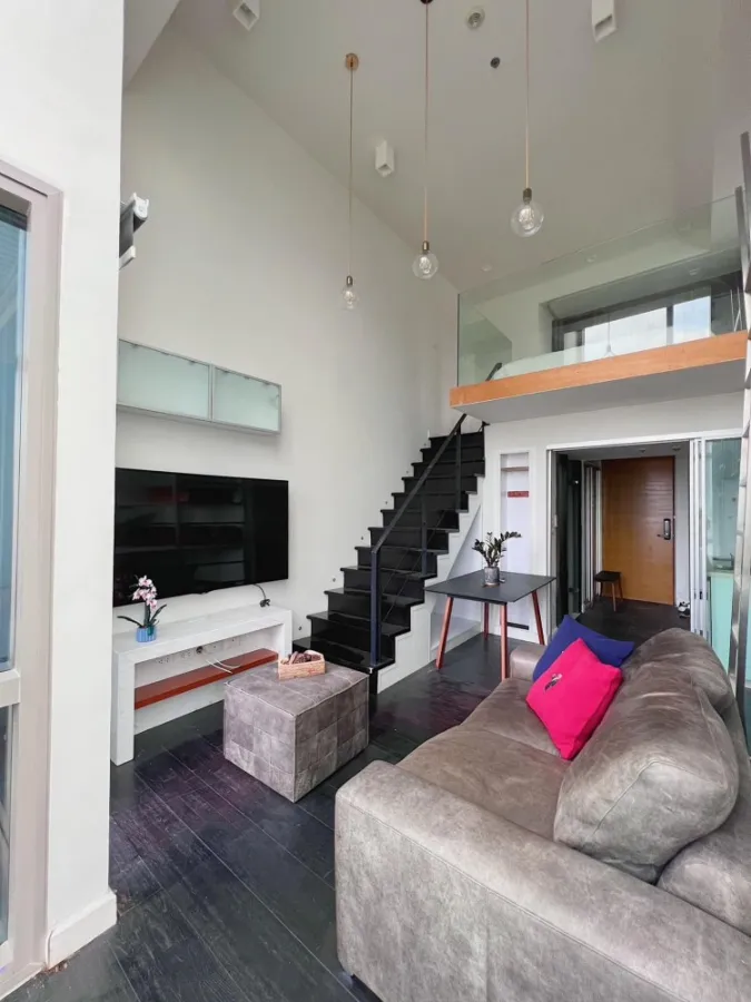 ขาย คอนโด แอชตัน มอร์ฟ 38 ห้องแต่งสวย เฟอร์นิเจอร์หรูหรา ห้องสไตล์ Duplex พลาดไม่ได้แล้ว