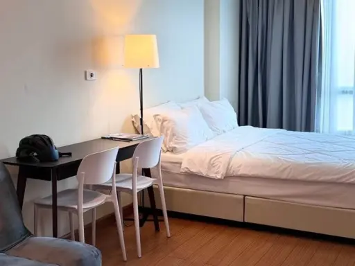 For rent: The Pulse Lat Phrao 44, 5th floor, city view, fully furnished, complete kitchenware. Can you not reserve it?