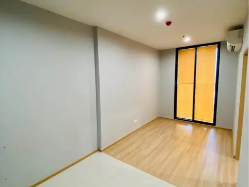 Selling down payment Skyrise Sukhumvit 64, 10th floor, north-facing balcony, garden view, high floor, just right, you can become the owner.