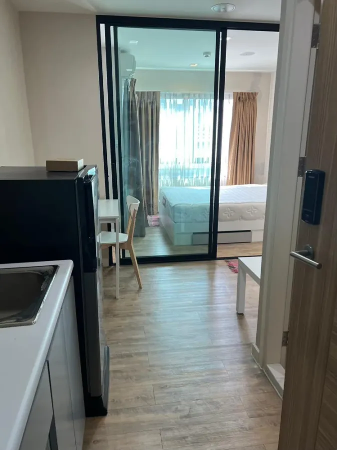 ขาย เอชทู รามอินทรา 21 กั้นห้องเป็นสัดส่วน ตกแต่งผนังสวยๆ แต่งห้องคลีนๆ มาแต่ตัวเข้าอยู่ได้เลย