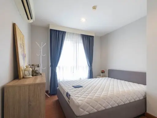 Belle Grand Rama 9 for rent, 18th floor, city view, spacious room, ready to move in, book now, don't miss out.