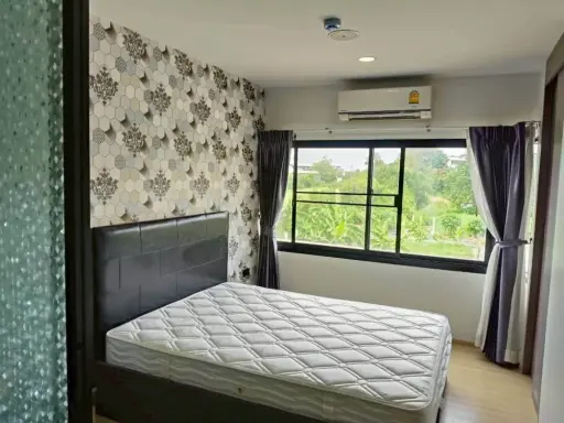 For rent: VIIA 7 Bangna by Apasiri, corner unit, quiet area, high-quality wallpaper, fully furnished. Book now!