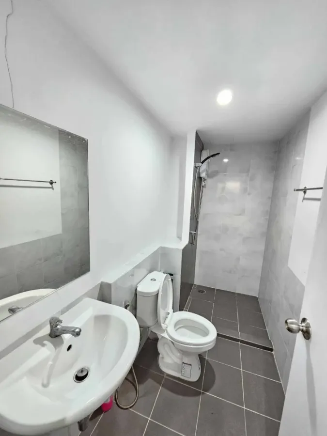 For rent: The Kit Rangsit-Tiwanon, 3rd floor, fully furnished, comfortable, book now, don't miss out.