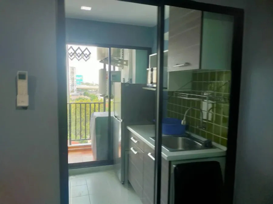 For rent: REGENT HOME 18 CHANGWATTANA-LAKSI, 9th floor, nice room, fully furnished. If you don't book, you'll miss out.