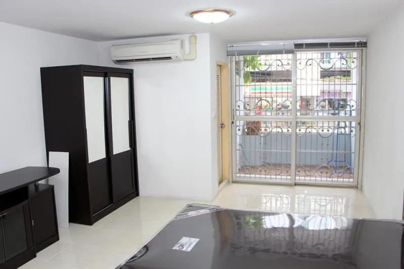 For rent!! Condo Ratchada City 18, beautiful room, very clean, plus a good location, easy to find food, convenient travel, urgent!!