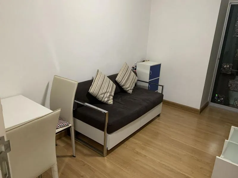 For rent, Den Vibhavadi, beautiful room, fully furnished, near shopping areas, plus at a satisfying price Hurry up to reserve now.