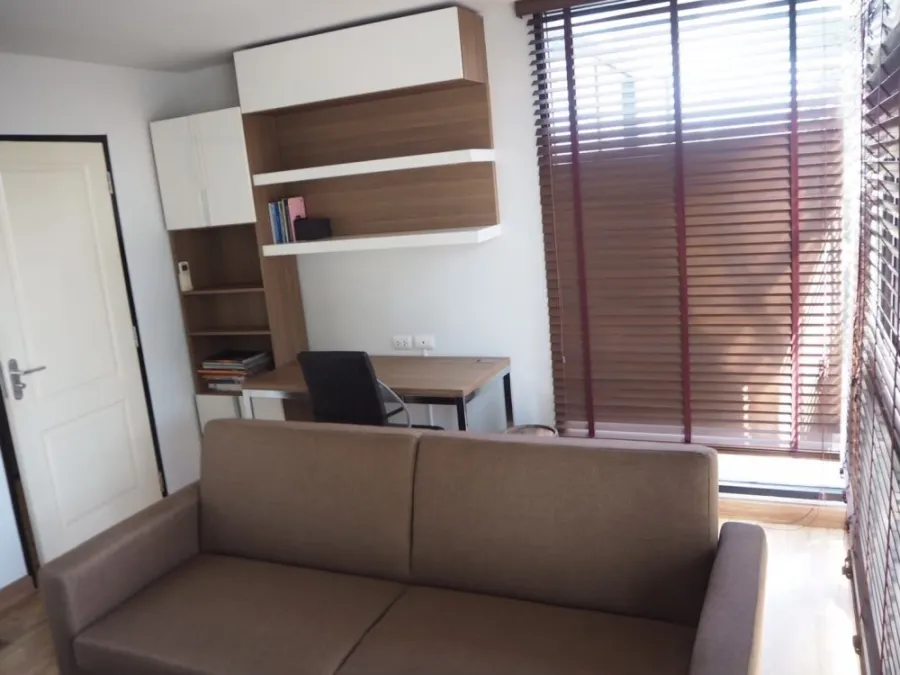 Condo for sale Bangkok Feliz 69-2, 7th floor, very spacious room, fully decorated, with Buit-In furniture, book now.