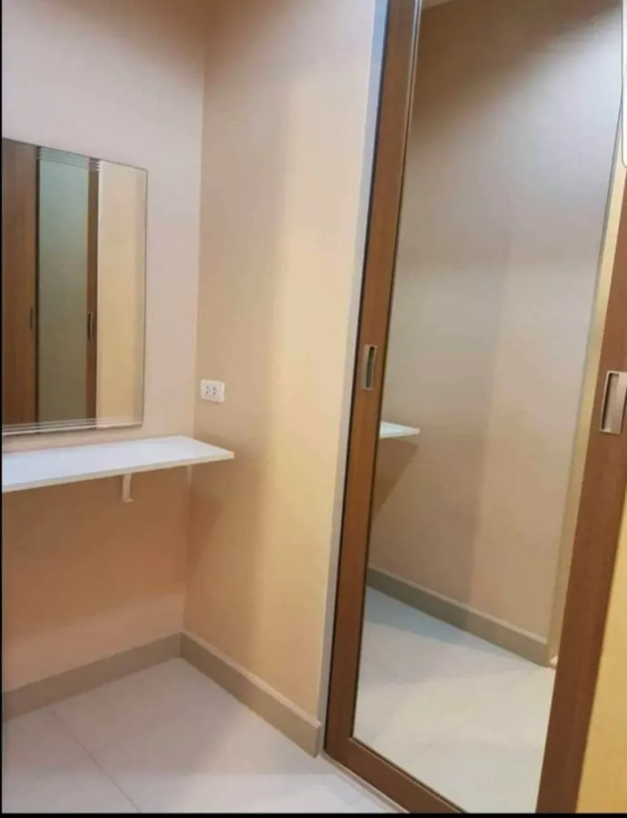 For rent, Ideo Lat Phrao 5, 24th floor, corner room, quiet, not crowded. Complete equipment Good like this, don't miss it.