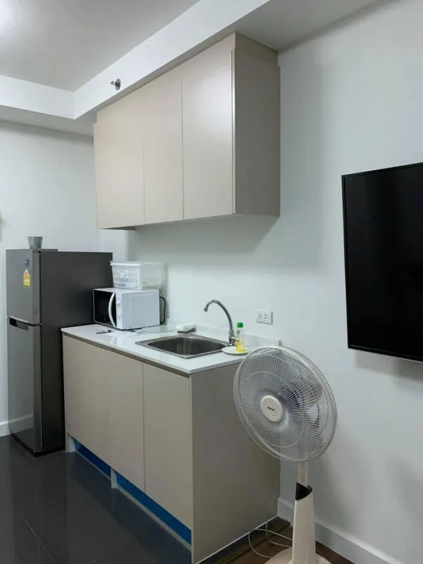Urgent for rent !!! Condo a space with Bangna, good location, complete facilities Near Mega Bangna shopping center, do not miss !!!