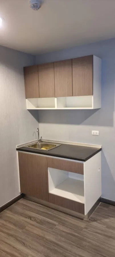 For Sale The Trust @ BTS Erawan, good location, high floor, ready to move in, don't miss it