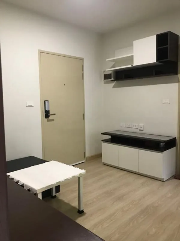 For rent! Condo by the garden, quiet, shady, cool, easy to find food, convenient to travel, The Niche Ladprao 48