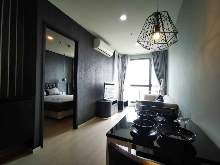 For sale/rent Rhythm Sukhumvit 44/1, tone control room, complete with facilities, good price, book now.