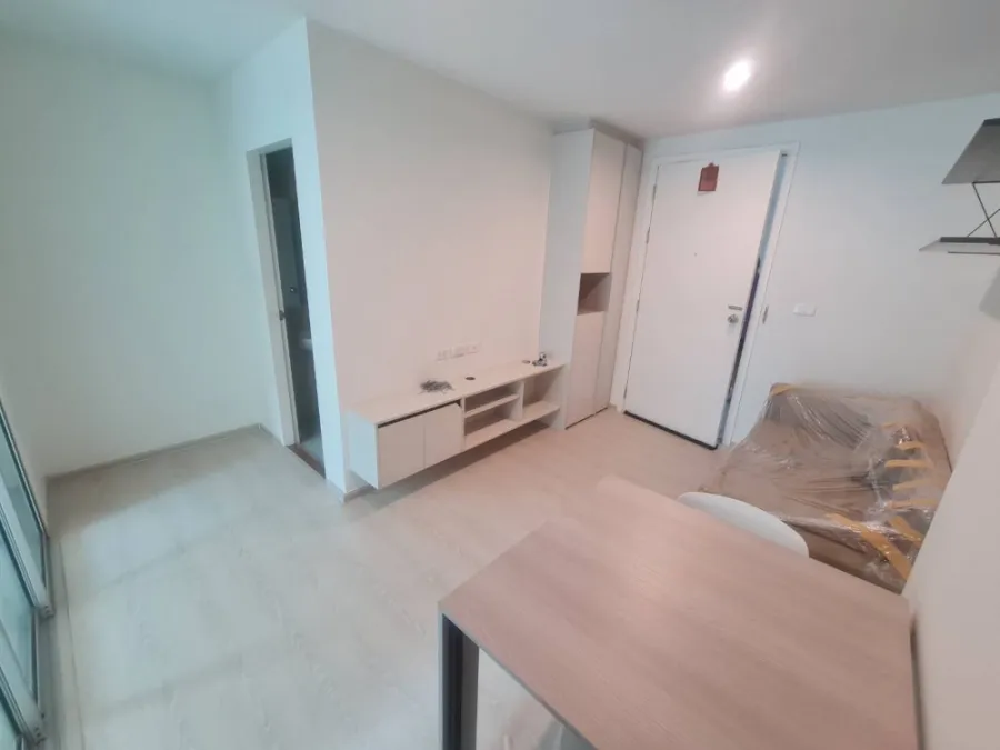 For rent The Kith Plus Phaholyothin-Khu Khot Private room complete set of electrical appliances at the most satisfied price