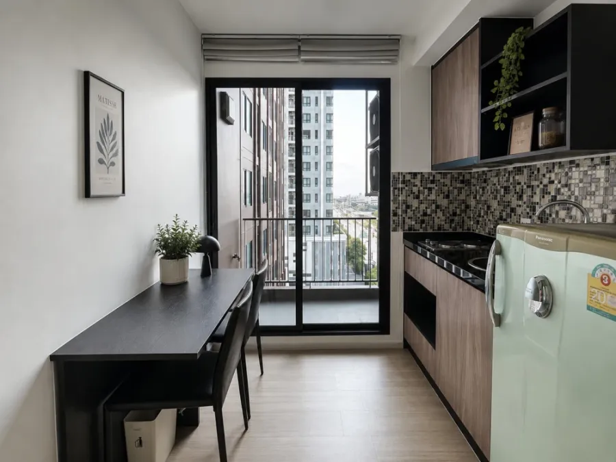 Selling The Gallery Bearing, 8th floor. Open view, good ventilation, fully furnished, ready to move in. Book now!