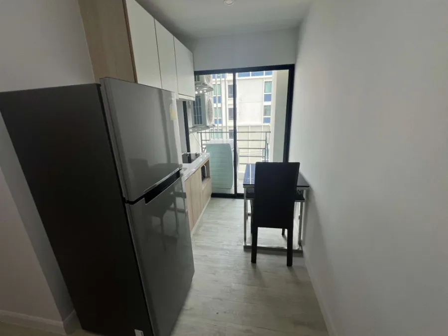 For rent, V Condo Salaya, comes with complete decorations. Interested, hurry and reserve now. Don't miss out.