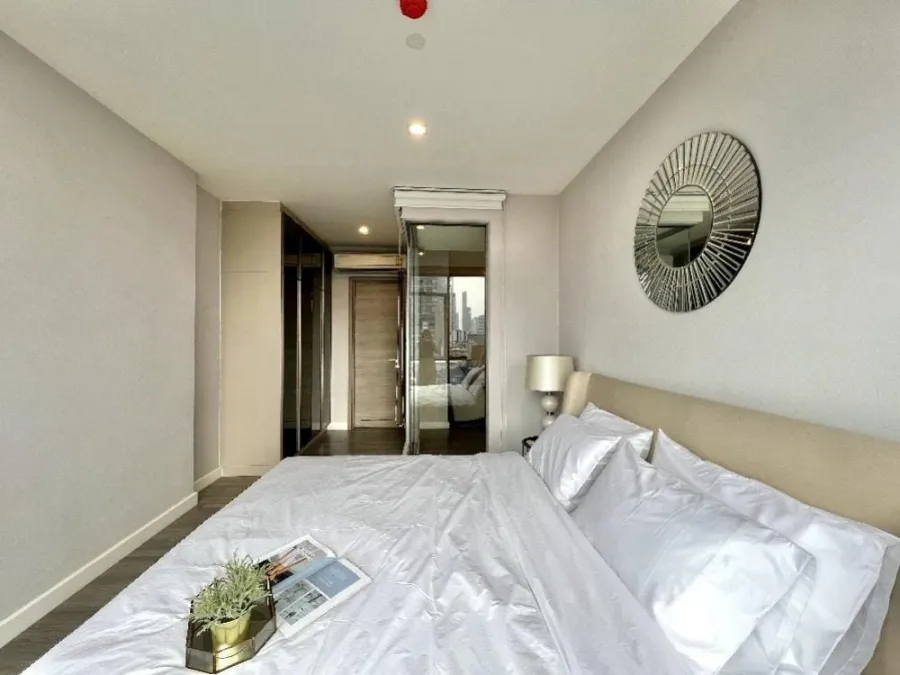 Condo for rent, The Room Rama 4, elegant decorated room, very inviting, comes with complete facilities, book now.