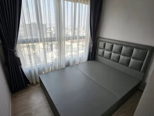 For rent: The Tree Hua Mak Interchange, corner room, 2 bedrooms, city view, electrical appliances and complete furniture, hurry and book now.