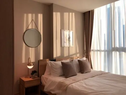 Condo for sale, Noble Revolve Ratchada 2, nice decorated room, 15th floor, high view, comes with a great price, hurry up and buy.