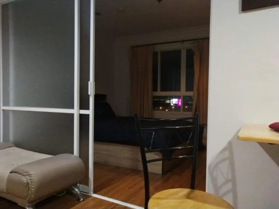 For rent, Lumpini Suite Pinklao, 10th floor, fully furnished, ready to move in. If interested, hurry and reserve now. Don't miss out. Book now.