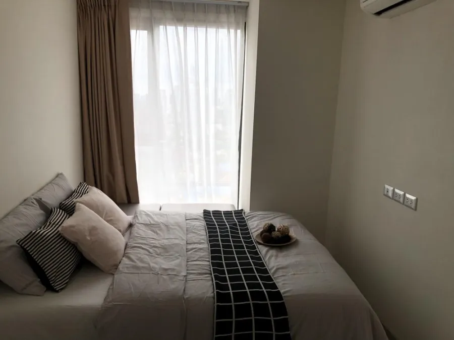 For rent, Rhythm sukhumvit 42, good looking room, clean, fully furnished, reasonable price, book now, don't miss it.