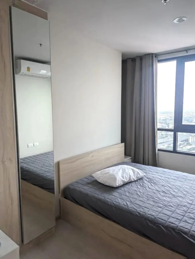 For rent!! Condo New Noble Ngamwongwan, complete with furniture and electrical appliances. If you don't reserve, you will regret it!!