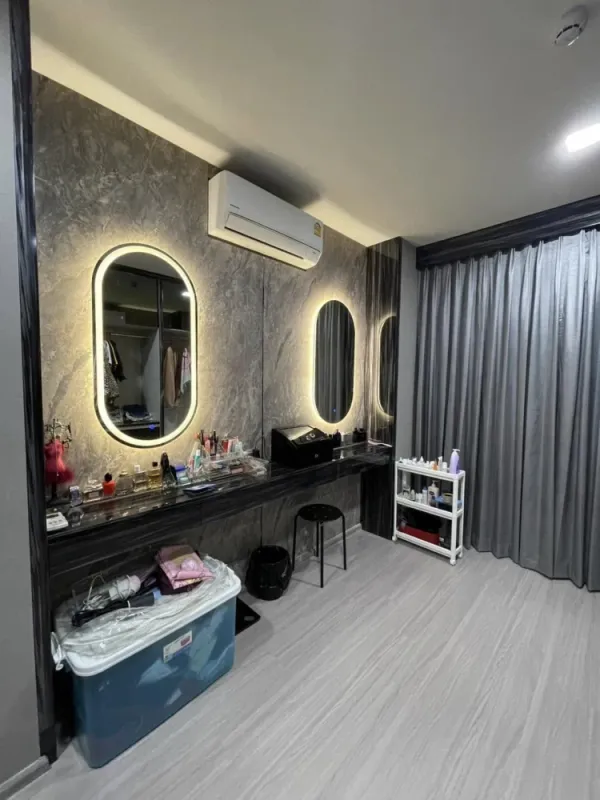 ขาย ให้เช่า life asoke hype ชั้นสูงมาก ตกแต่งบิวท์อินแบบเรียบหรูดูแพงมาก มีห้องแต่งตัวขนาดใหญ่ จองแล้วจะไม่ผิดหวัง