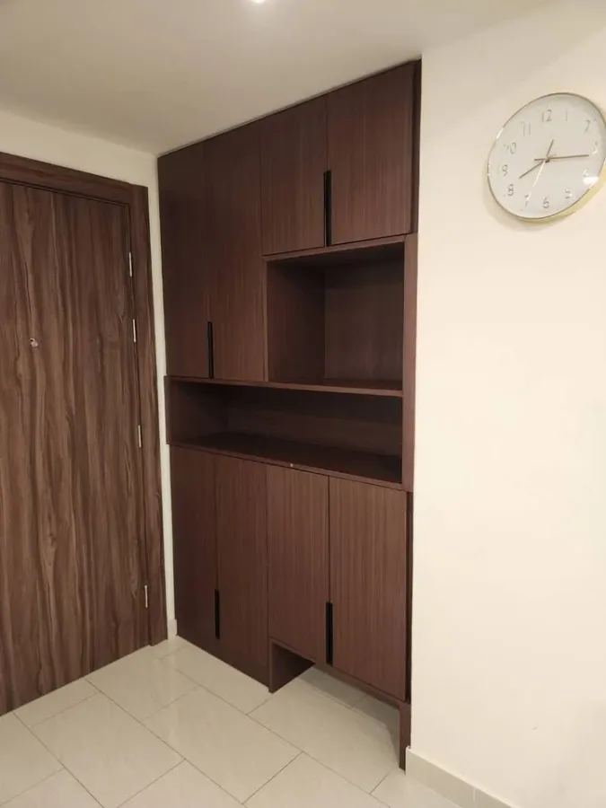 For rent: Grand Avenue Residence (Central Pattaya), room on the 1st floor with direct access to the swimming pool, very spacious area, interested in b