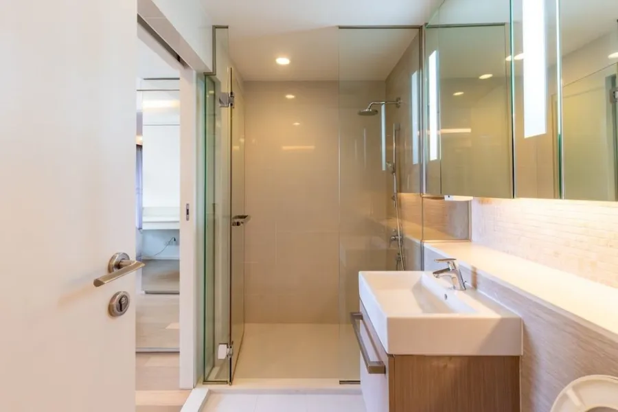 For sale: Sukhumvit 61 Mode, bright and airy room, lots of usable space, simply decorated but complete, hurry and reserve now.
