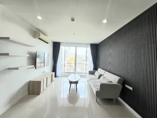 For rent!! Wish @ Samyan Condo, 17th floor, fully furnished, ready to move in. Don't miss out!!