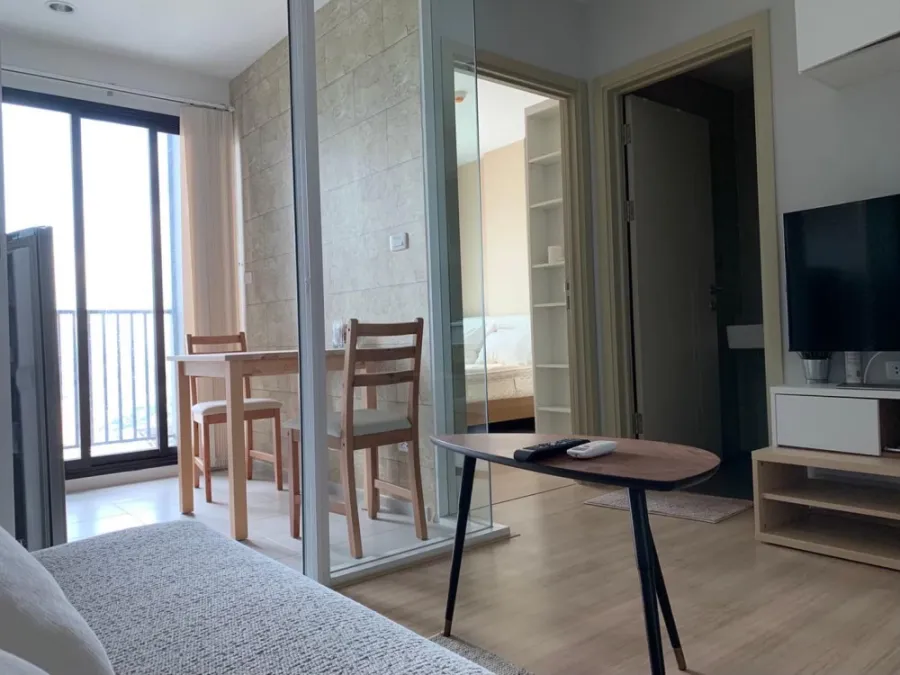 Condo for rent, The Base Rama 9-Ramkhamhaeng, nice room, high floor, great view, complete here, hurry to reserve.