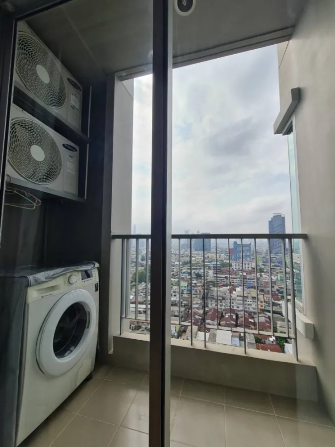 For rent, Motive Condo Sathorn - Wongwian Yai, 22nd floor, good view, nice decorated room. Fully furnished, reserve now