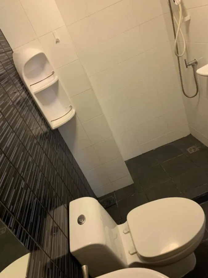 Sale/Rent The Trust Ngamwongwan, fully furnished. Buying as an investment is worth renting. It's good to reserve quickly.