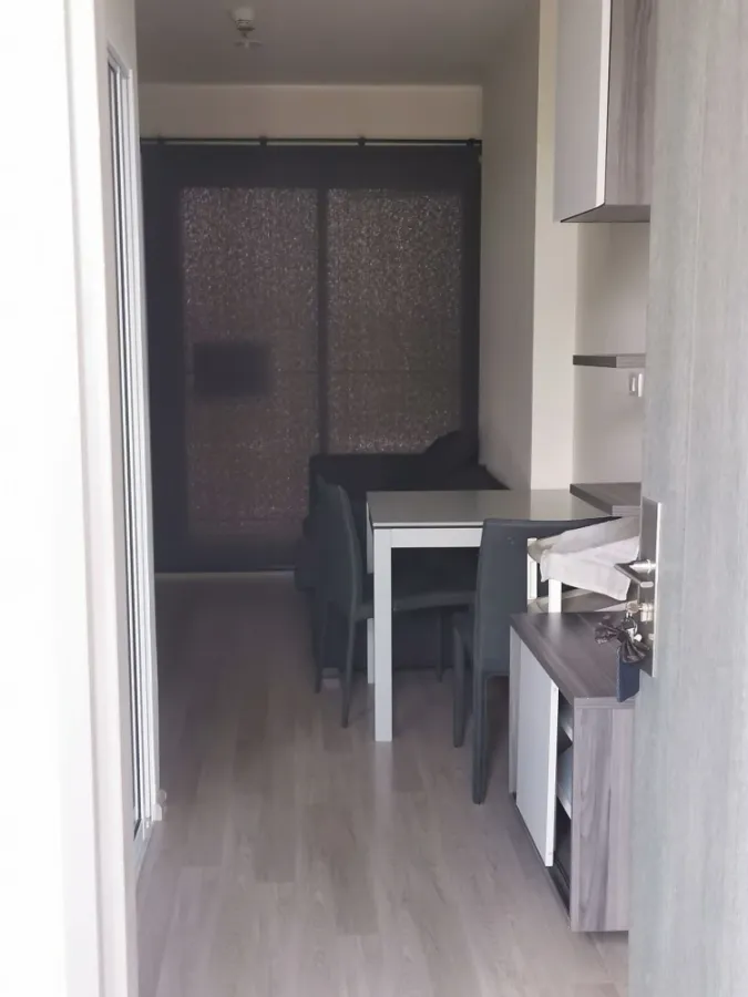 For rent Centric Ratchada-Huay Kwang. The room looks very nice. Get a great view of the city complete electrical appliances Hurry up and move