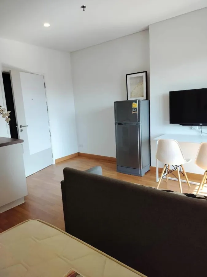 ให้เช่า Lumpini Place Rama 3 - Riverine ชั้น 10 ห้อง STUDIO พร้อมเข้าอยู่ ตกแต่งอย่างดี จองเลย