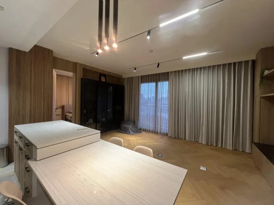For sale Savvi Phahol 2, 1 bedrooms, 2 bathrooms, nice to live in, good location, fully built-in furniture, reserve quickly.