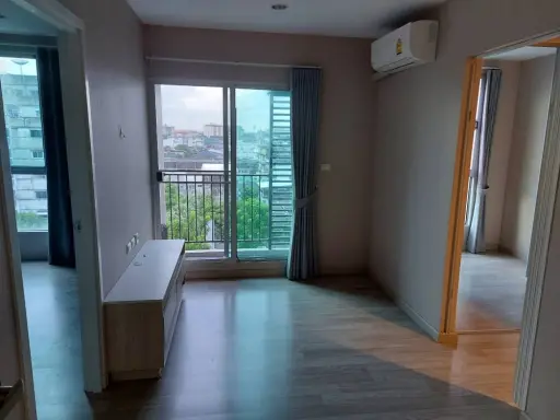For sale: Plum Condo Chokchai 4, empty room, open and airy, nice to live in, renovate type, reserve now, don't miss it.