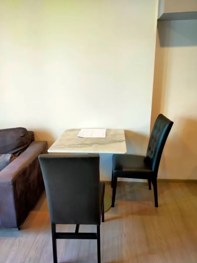 Condo The Base Phetchaburi - Thonglor, good location condo in the heart of the city, convenient to travel, hurry to reserve before it's gone!!