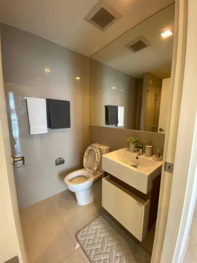 Condo for sale Chambers Cher Ratchada-Ramintra. Convenient transportation, fully furnished, ready to move in. Don't miss it.