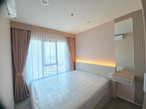 For rent: Regent Home Wutthakat. Beautiful, luxurious built-in furniture and fully furnished with appliances. You absolutely can't miss this opportuni images