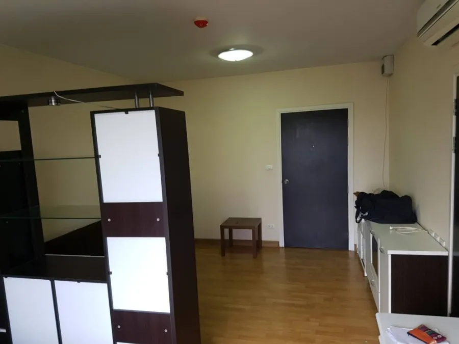 For rent: The Tree Ladprao Wang Hin, corner room, fully furnished. Carry your bags and get ready to move in.