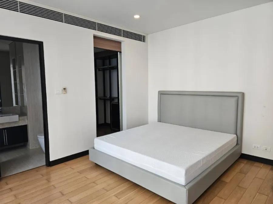 For rent!! Condo The Park Chidlom, 3rd floor, beautiful room, 2 bedrooms, fully furnished, ready to move in, don't miss it!!