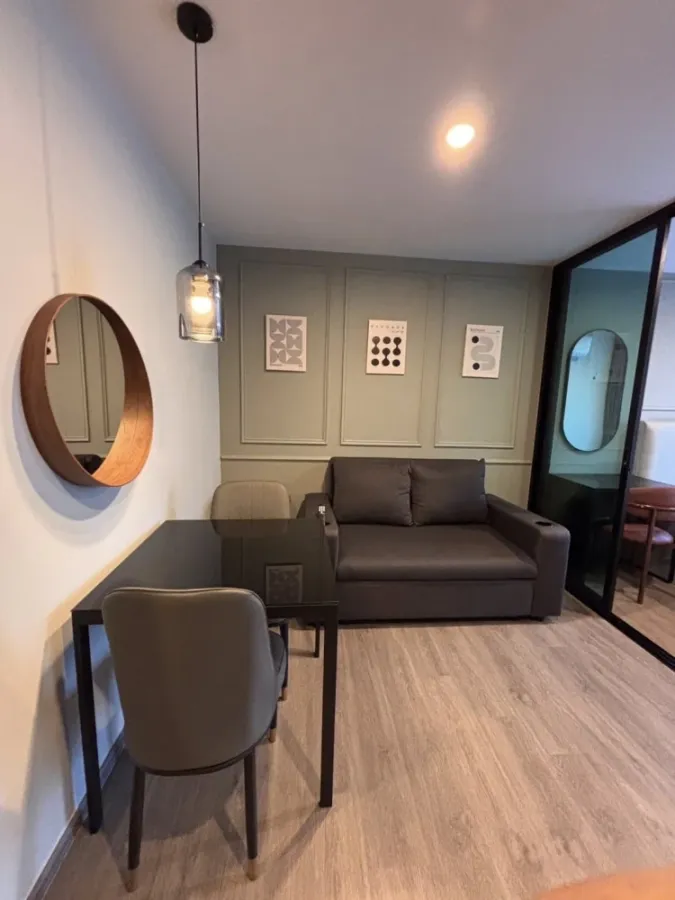 Condo for rent at Regent Home Bangna. Ready to move in, with separate, well-divided zones. Book now! Don't miss out!