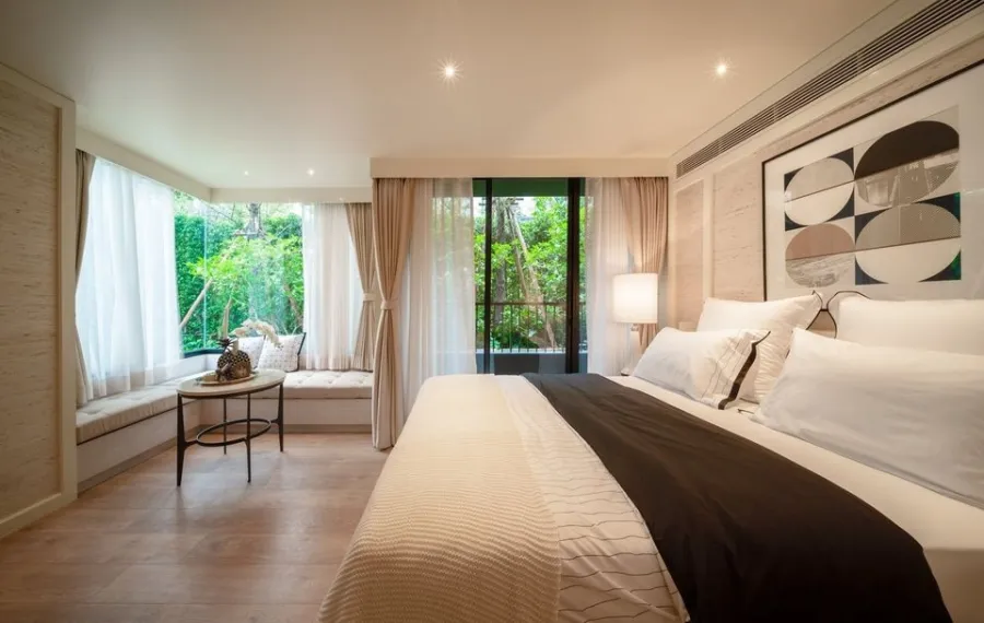 For sale: Noble FORM THONGLOR, luxury condo in the heart of Thonglor city. Convenient travel, reserve quickly.