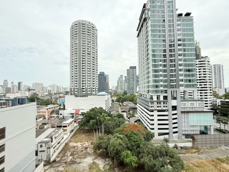 For rent!! Condo Laviq Sukhumvit 57, 8th floor, luxury condo, beautiful room, fully furnished, ready to move in, don't miss it!!