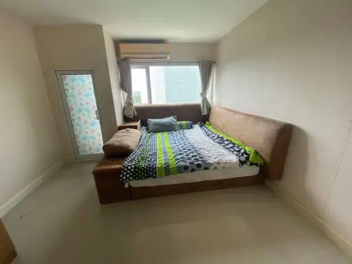 Metro Park Sathorn for rent, a nice room, comes with complete furniture and appliances, just bring your bags and move in!