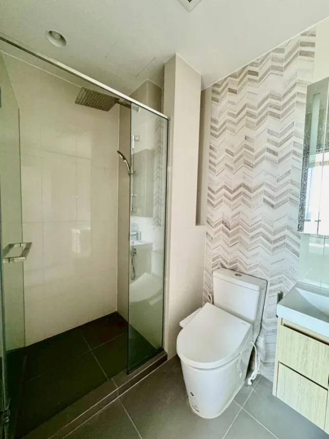 [FOR RENT] Oka Haus Sukhumvit 36 | High-Floor 1-Bedroom Unit on 45th Floor with Stunning Views 🏢✨