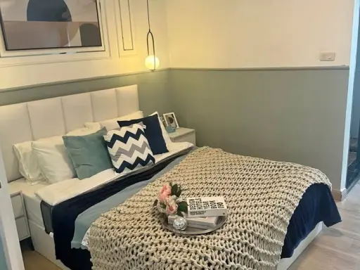 For rent: Regent Home 1 Phaholyothin 67. A lovely unit with a soothing green color scheme. Great price, a rare find! Book now!