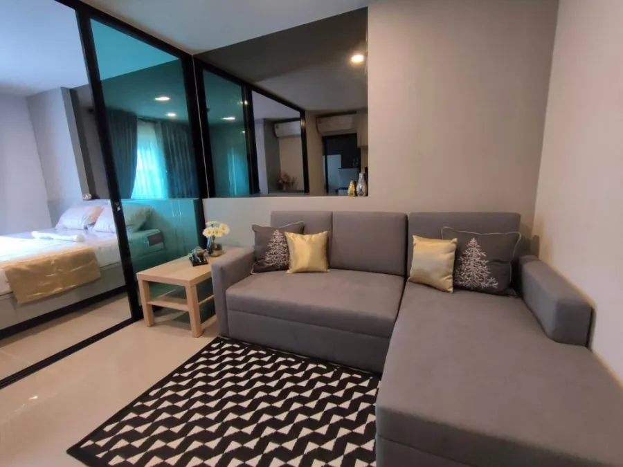 ขาย รีช พหลโยธิน52 ห้องสว่างมองแล้วสบายตา กั้นประจกแยกเป็นสัดส่วน ตกแต่งพร้อมอยู่ อย่ารอช้า จองเลย