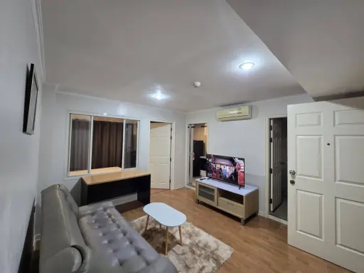 For rent: Lumpini Ville Cultural Center. Nice room, fully furnished. Book now!