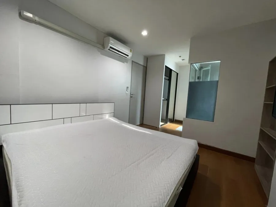 ปล่อยเช่า ห้องที่ ไอดีโอเวิร์ฟ ราชปรารภ 1 ห้องนอน 1 ห้องน้ำ ห้องพร้อมอยู่ วิวแอร์พอร์ตลิ้งค์ จองเลย